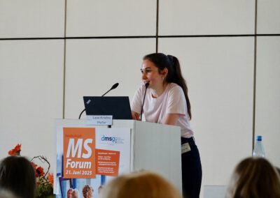 Dr. Kristina Pfeffer