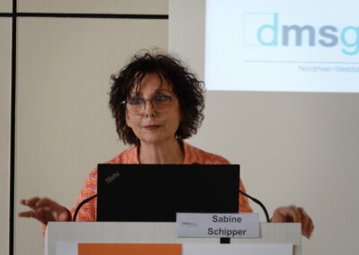 Dr. Sabine Schipper